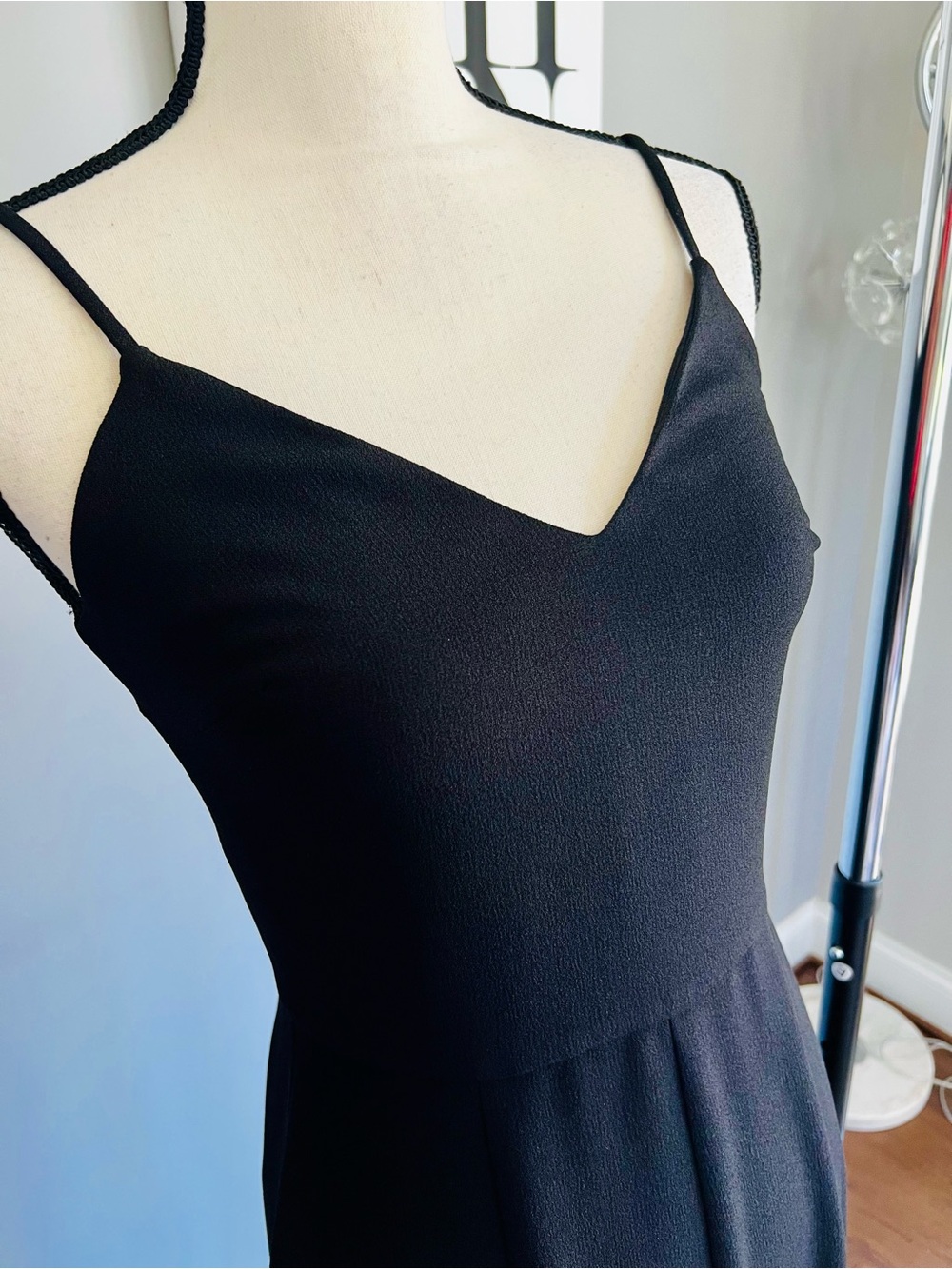 DRESS THE POPULATION Stevie Jumpsuit - Picture 3 of 10